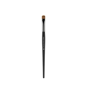 Brush 12 - For sweeping shades and smokey eyes